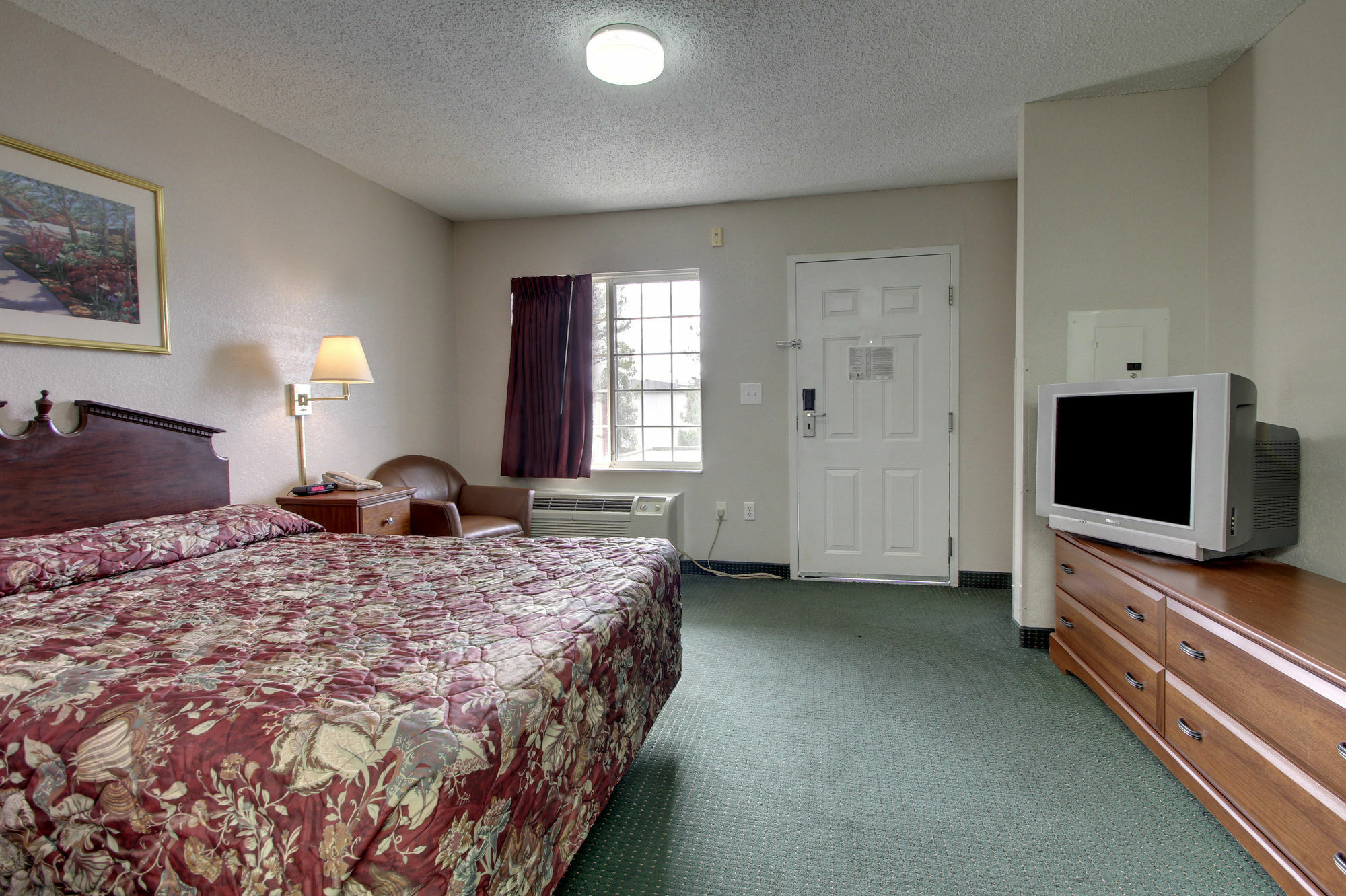 Intown Suites Extended Stay Raleigh Nc- Capital Blvd Экстерьер фото